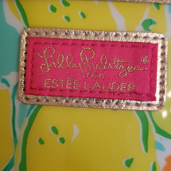 Lilly Pulitzer makeup bag - Picture 4 of 4